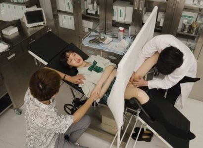 Медсестра MLEM MLEM для пациентов во время медицинского обследования