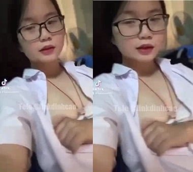 Черт, студент, показывающий видео XXX