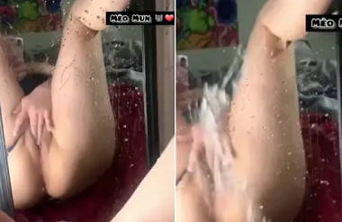 Влажные крючки бабочки очарованы