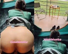 Подлый секс -видео в палатке во время летних ночей в кемпинге